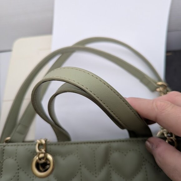 Betsey Johnson Green quilted heart purse - Picture 5 of 8